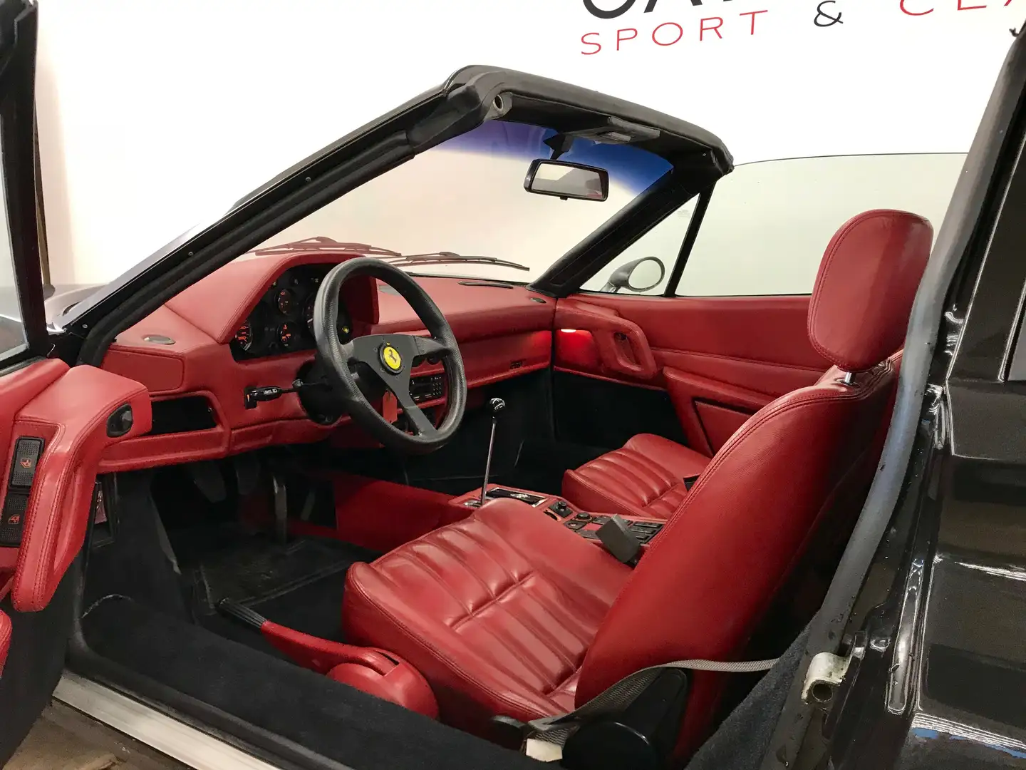 Ferrari 308 GTS Černá - 2