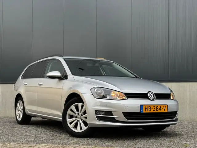Volkswagen Golf view 22