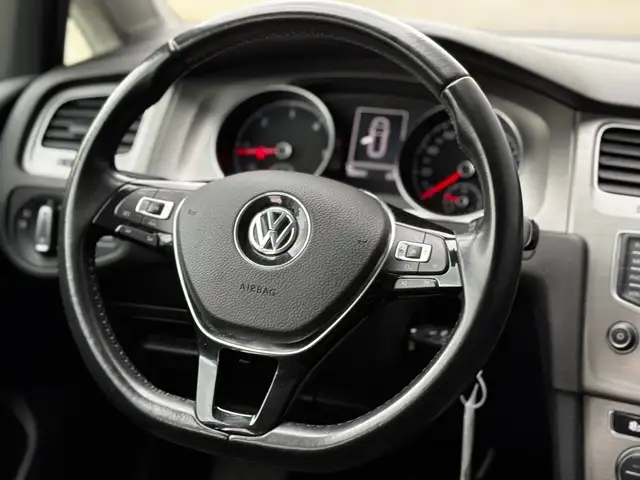 Volkswagen Golf view 13