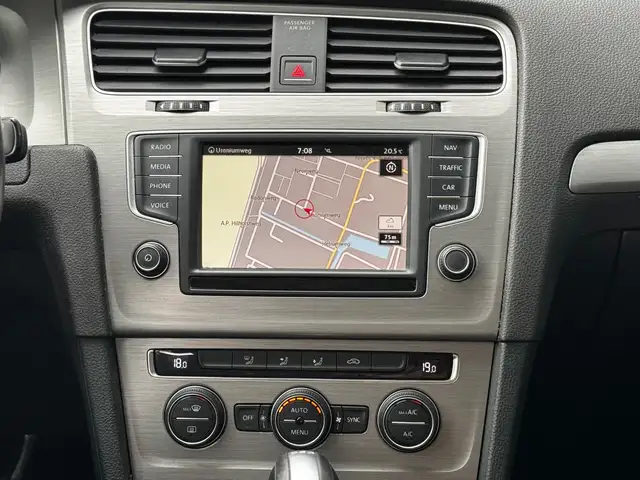 Volkswagen Golf view 16