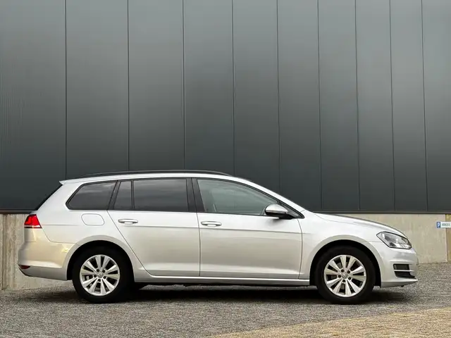Volkswagen Golf view 23