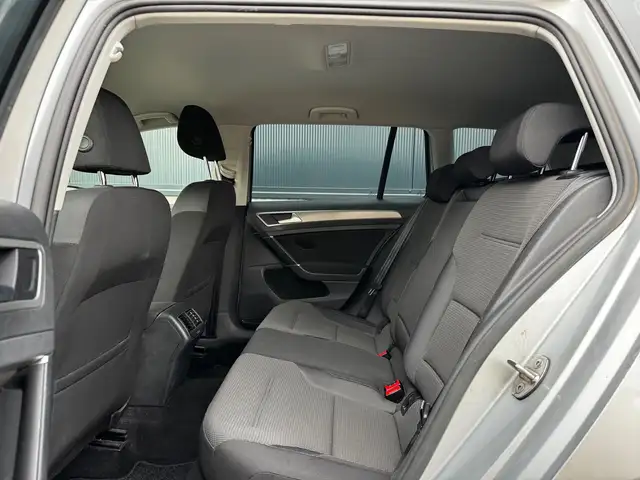 Volkswagen Golf view 14