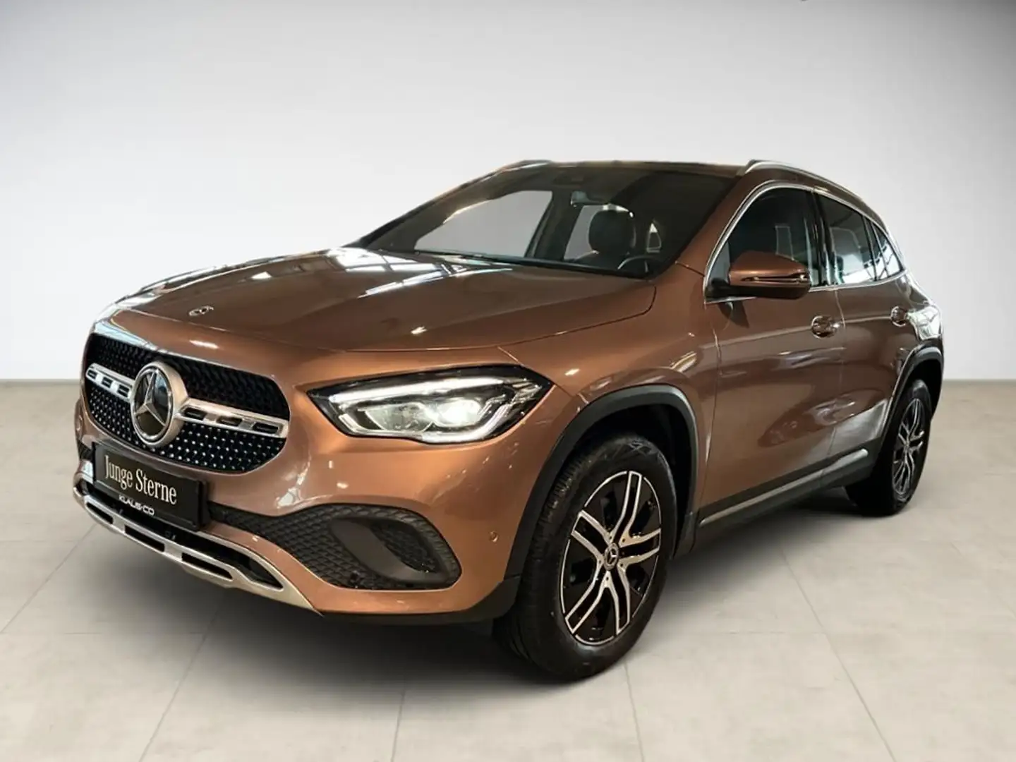 Mercedes-Benz GLA 200 Progressive AUT Kam. KeyLess KlimaA LED Gold - 1