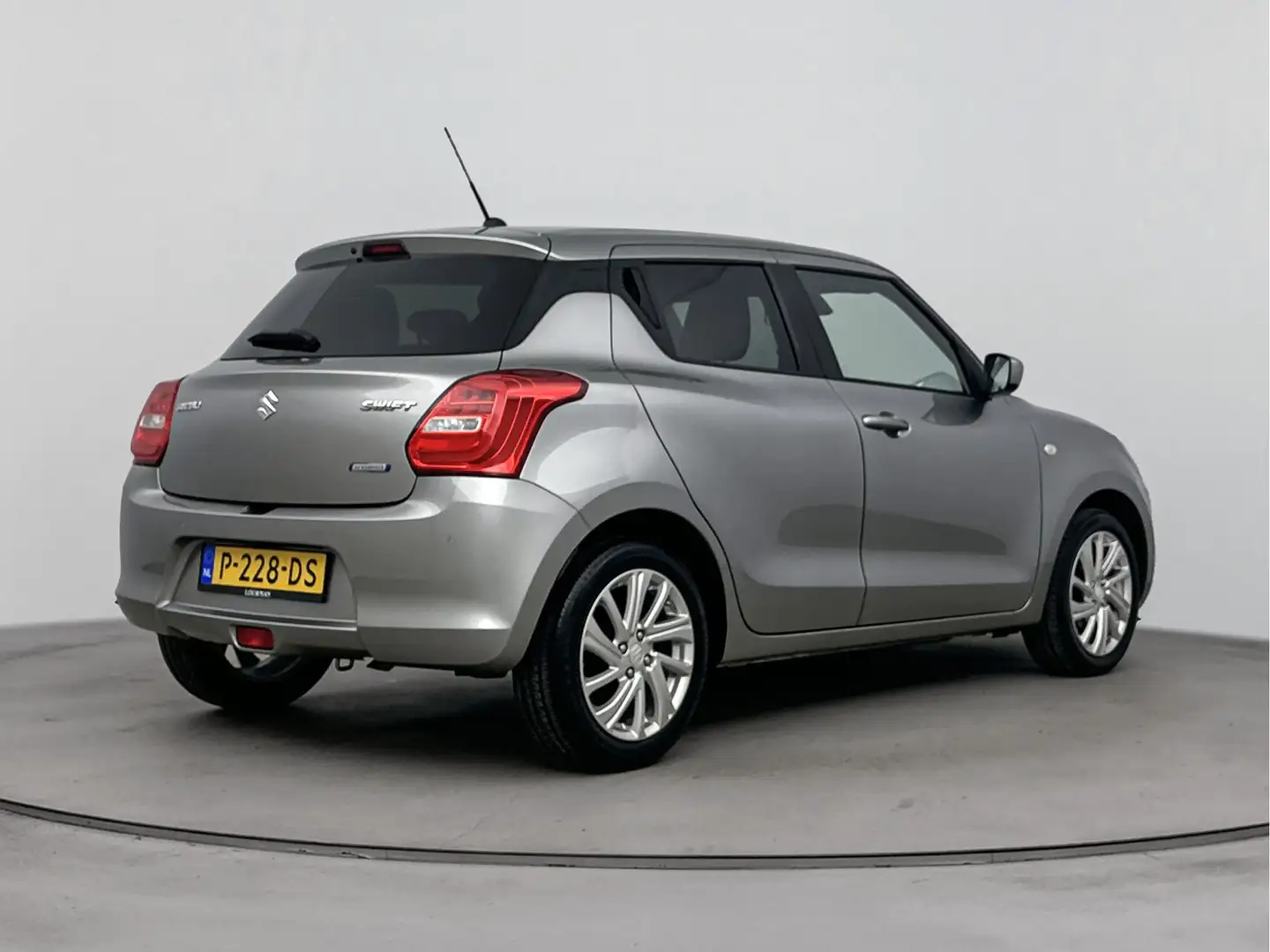 Suzuki Swift 1.2 Select Smart Hybrid Carplay | Adaptieve Cruise Gris - 2