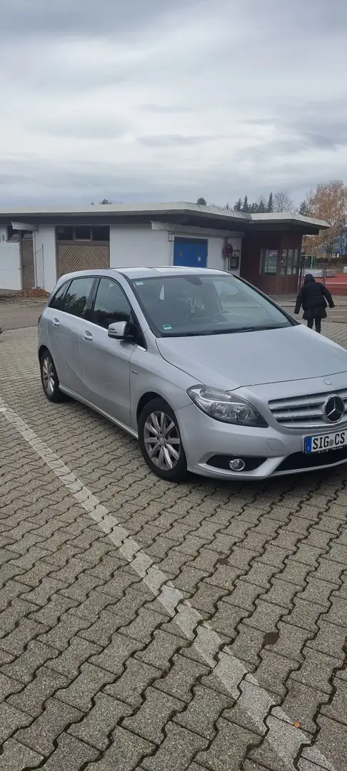 Mercedes-Benz B 180 CDI (BlueEFFICIENCY) - 1