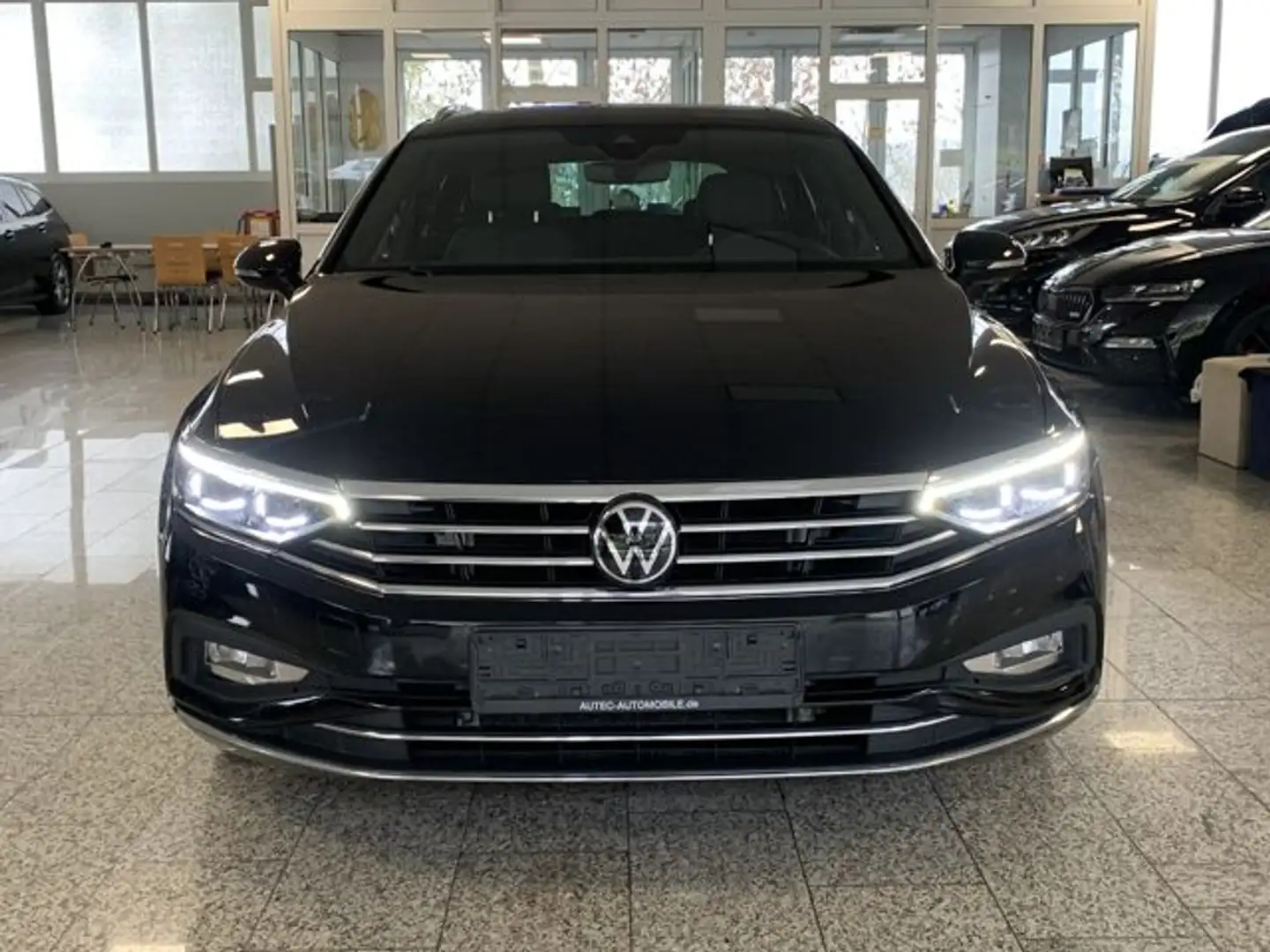 Volkswagen Passat Variant Elegance IQ-LIGHT+AHK+KAMERA+PANO Noir - 2