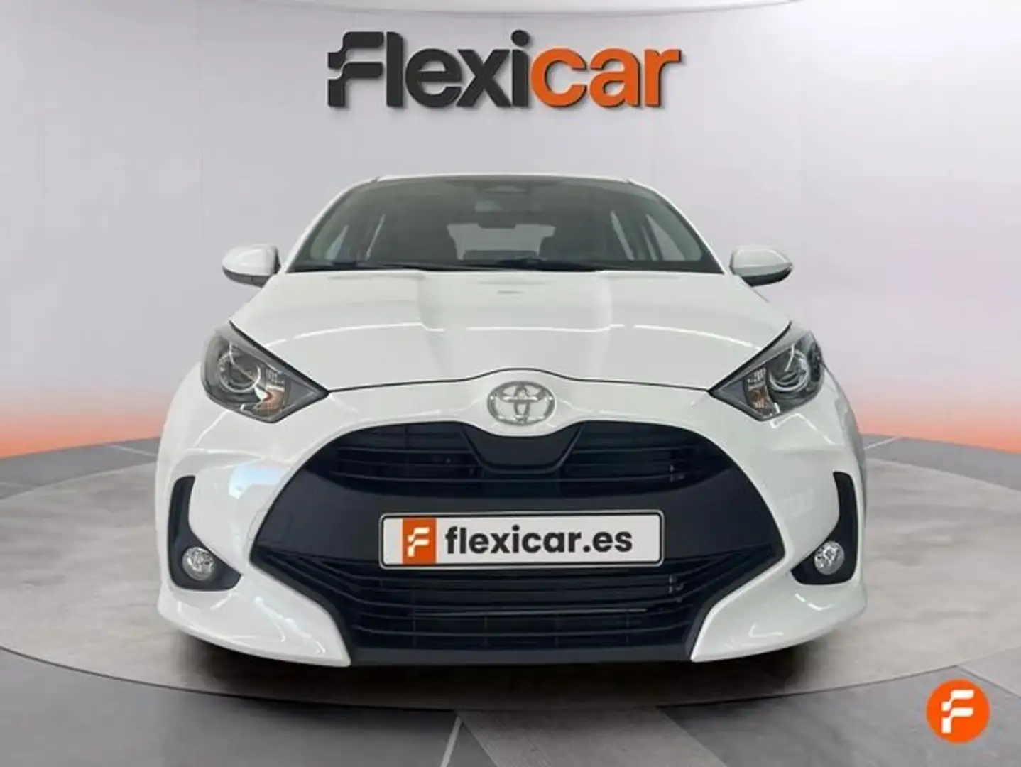 Toyota Yaris 120H 1.5 Business Plus Blanco - 1