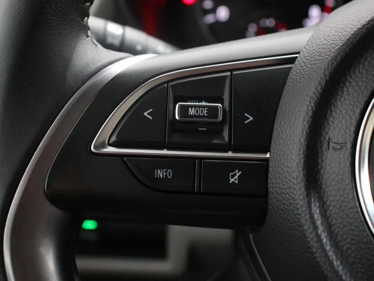 Suzuki Swift 2025 — фото 13