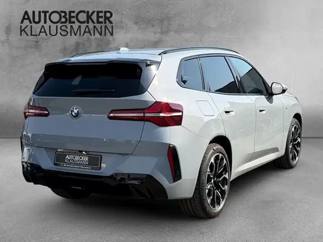 BMW X3 view 2