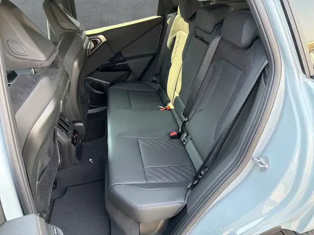 BMW X3 view 13