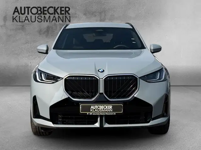 BMW X3 view 5