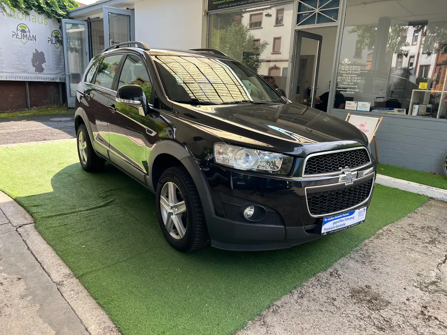 Chevrolet Captiva 2.4 LT 2WD,Klima2Z,SHZ,1H,PDC,SHZ,TOP Černá - 1