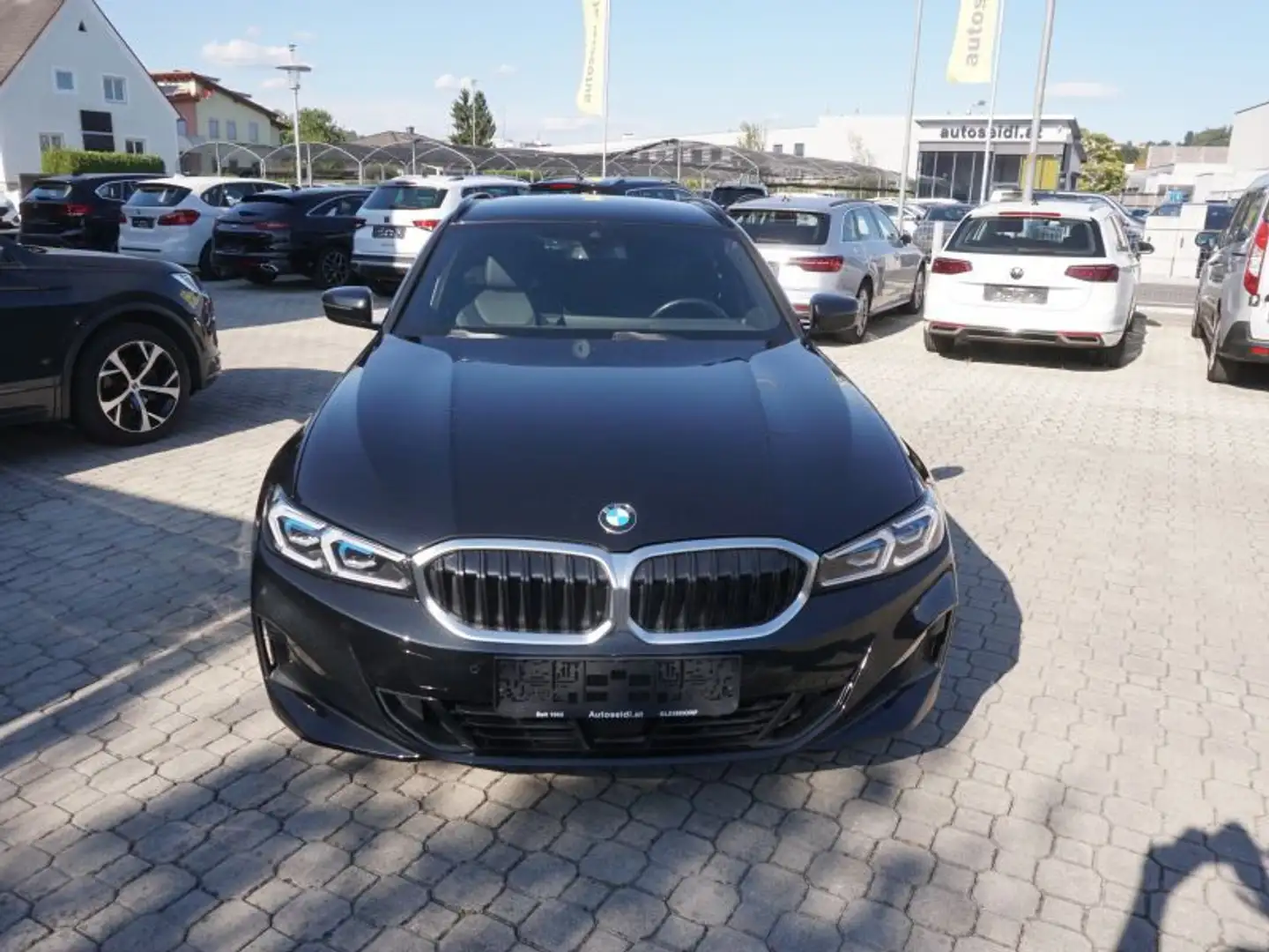 BMW 318 d Touring Aut. *LED+WIDESCREEN+NAVI* Schwarz - 2