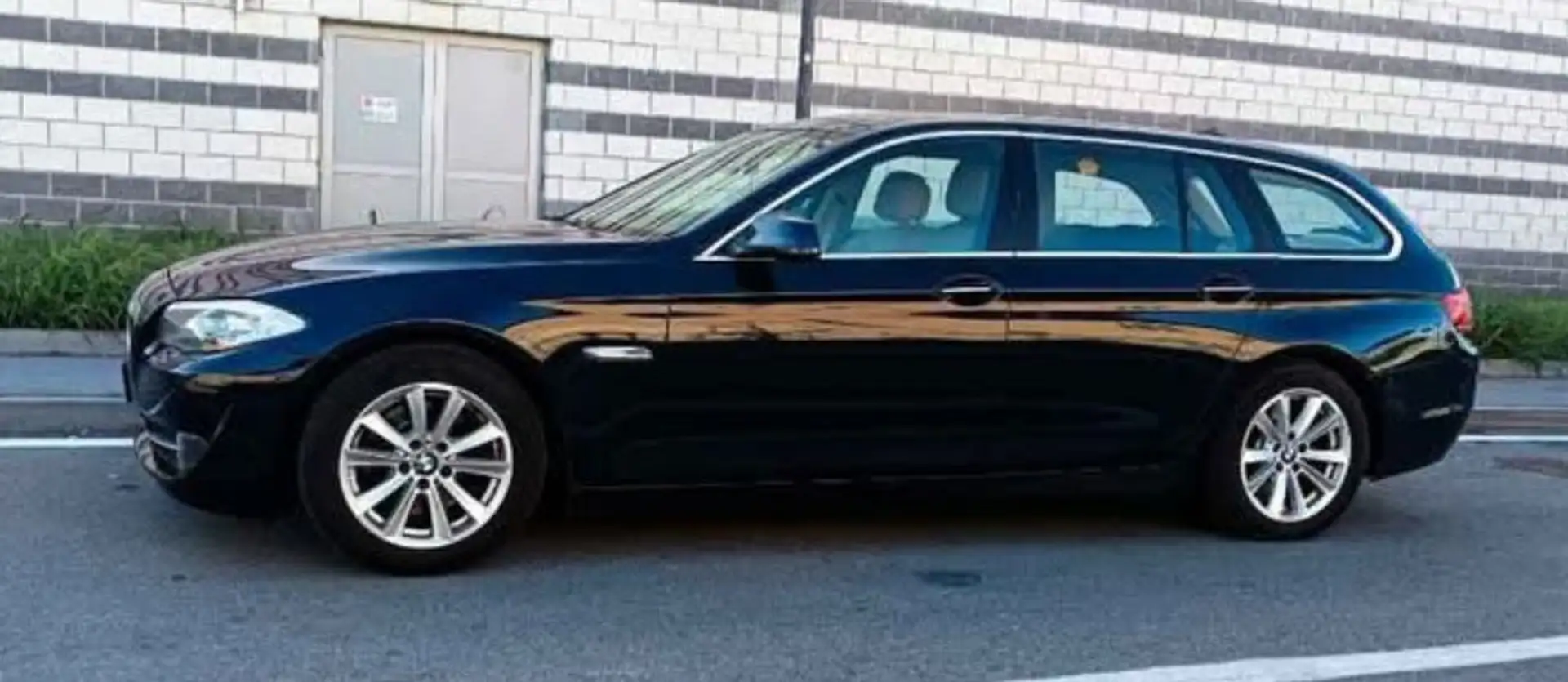 BMW 530 530d Touring Platinum - 1