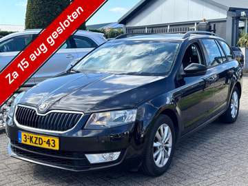 Combi 1.2 Benzine 2013 Zwart Facelift Trekhaak Nav