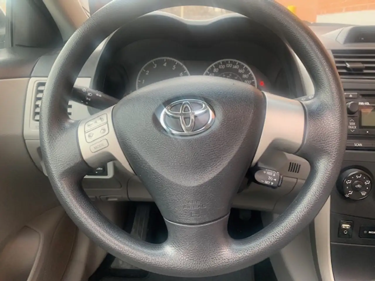 Toyota Corolla снимка Toyota Corolla