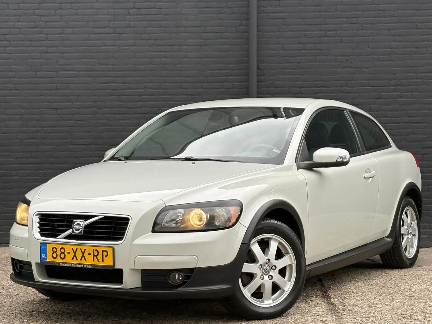Volvo C30 1.6 Momentum | AIRCO | MULTI STUUR | ELEK PAKKET | Blanc - 1