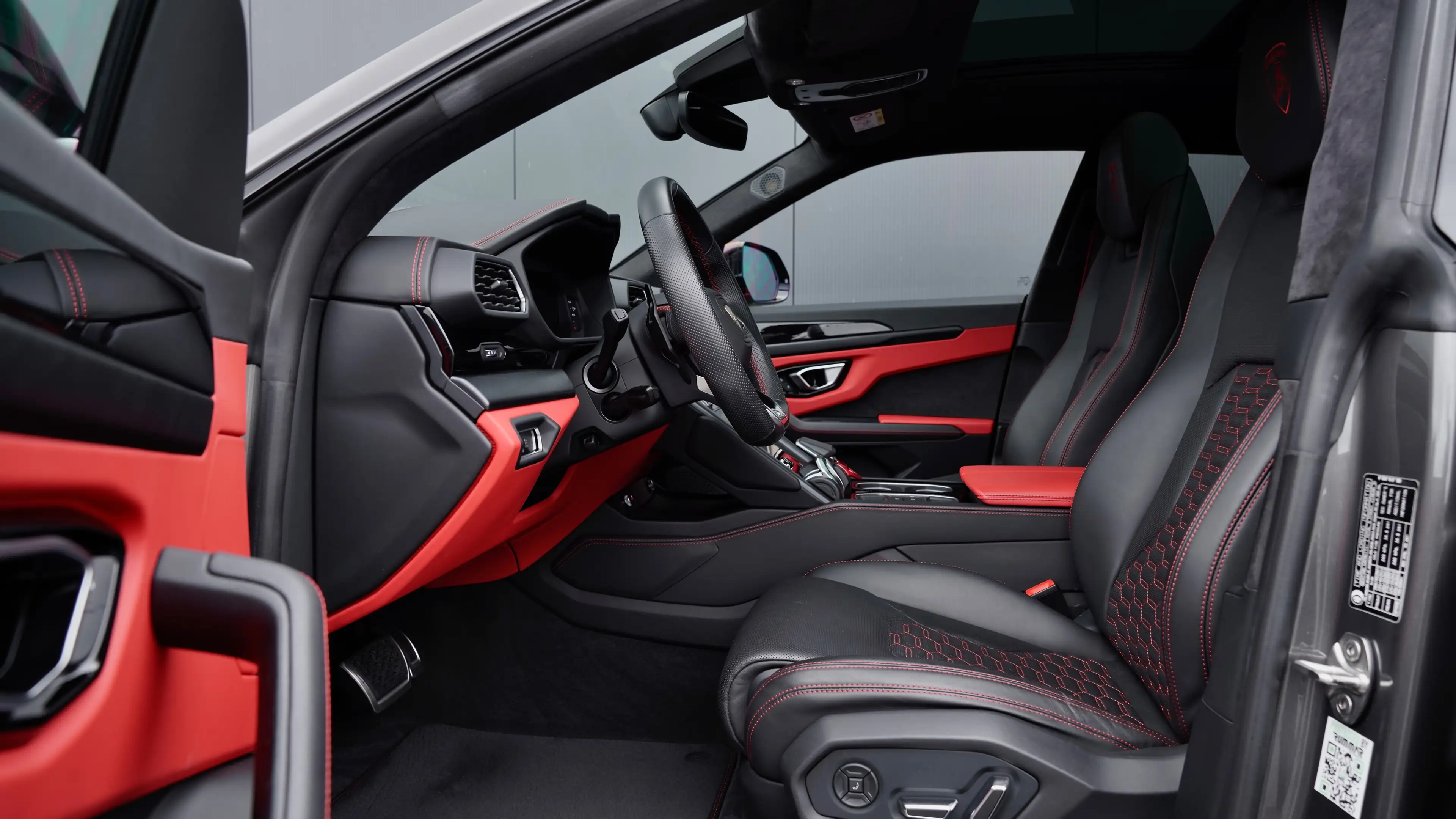 Lamborghini Urus Urus 4.0 V8 *CERAMIC/CARBON/B&O/AKRAPOVIC/FULL* — photo 15
