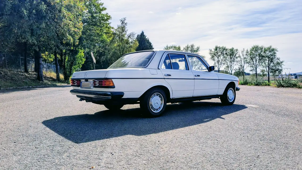 Mercedes-Benz 200 W123 200 mit H-Kennzeichen, foto 4
