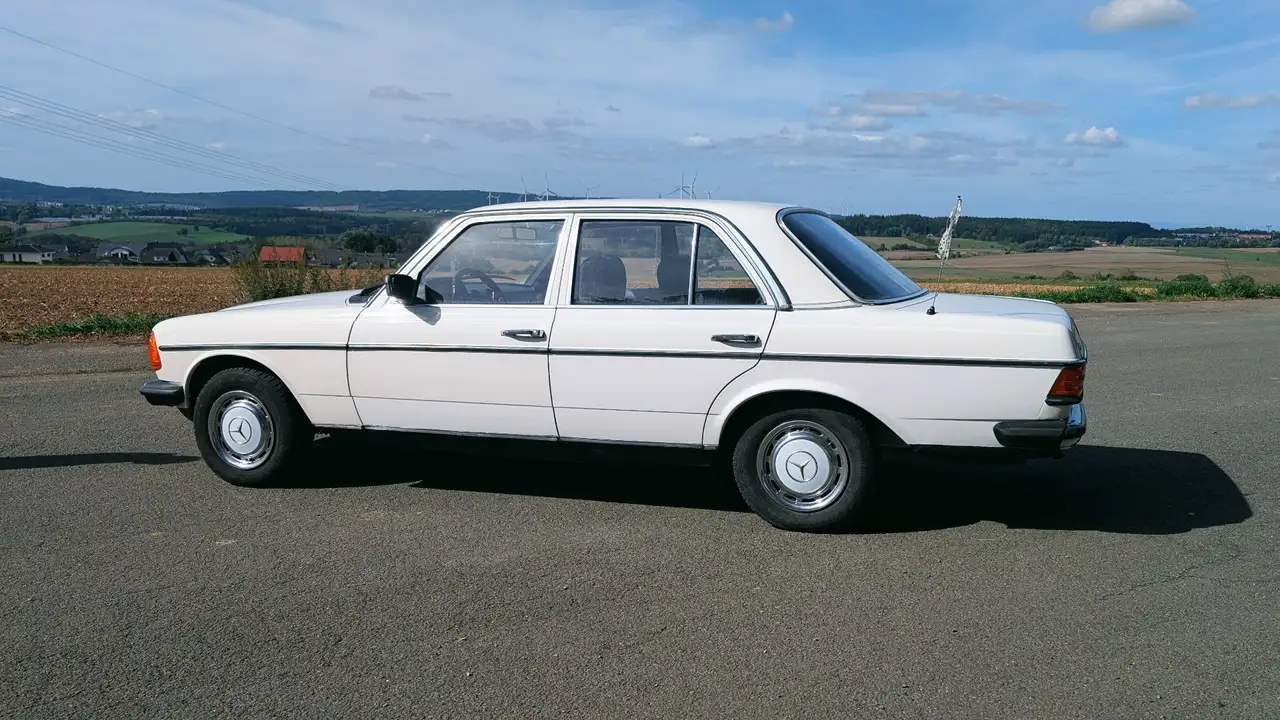 Mercedes-Benz 200 W123 200 mit H-Kennzeichen, foto 9