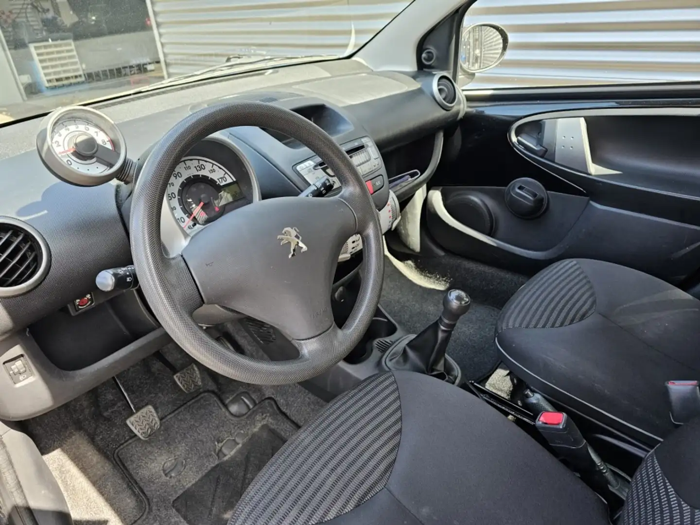 Peugeot 107 1.0 Active Noir - 2