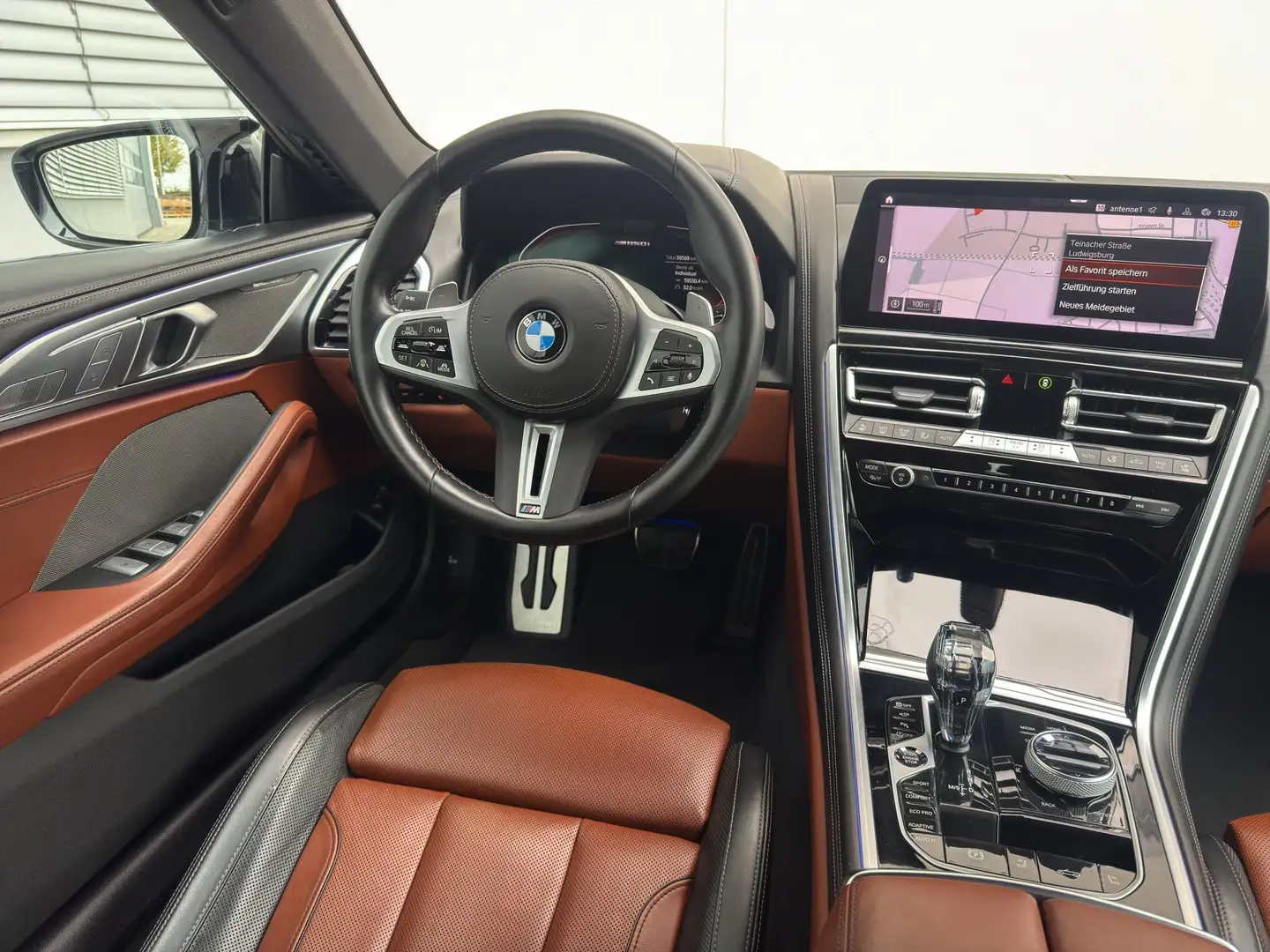 BMW M850 i xDrive Cabrio Laser Navi ParkAss+ SHZ Weiß - 2