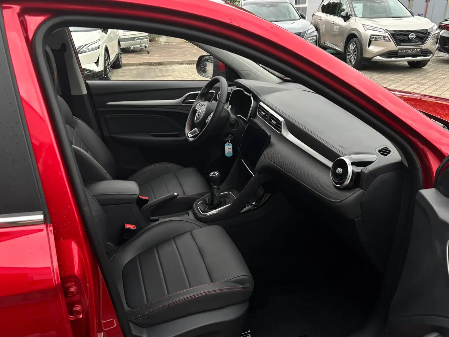 MG ZS 1.5 VTi Luxury 360 SpurH LED Leder PDC Rot - 2