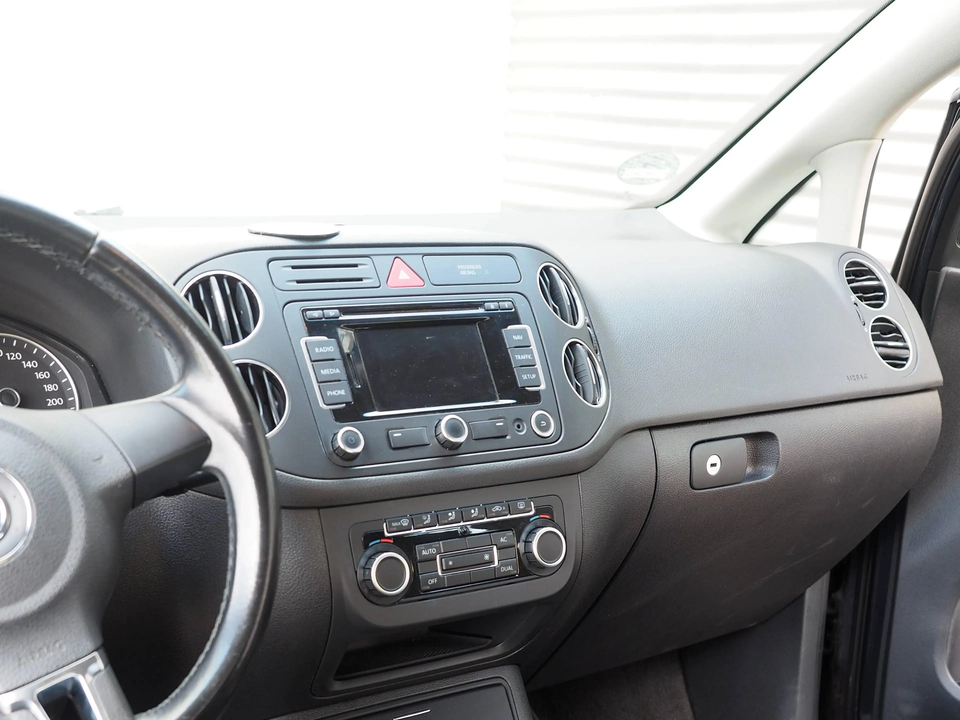 Volkswagen Golf Plus Comfortline Tüv Klima Navi Allwetter — photo 8