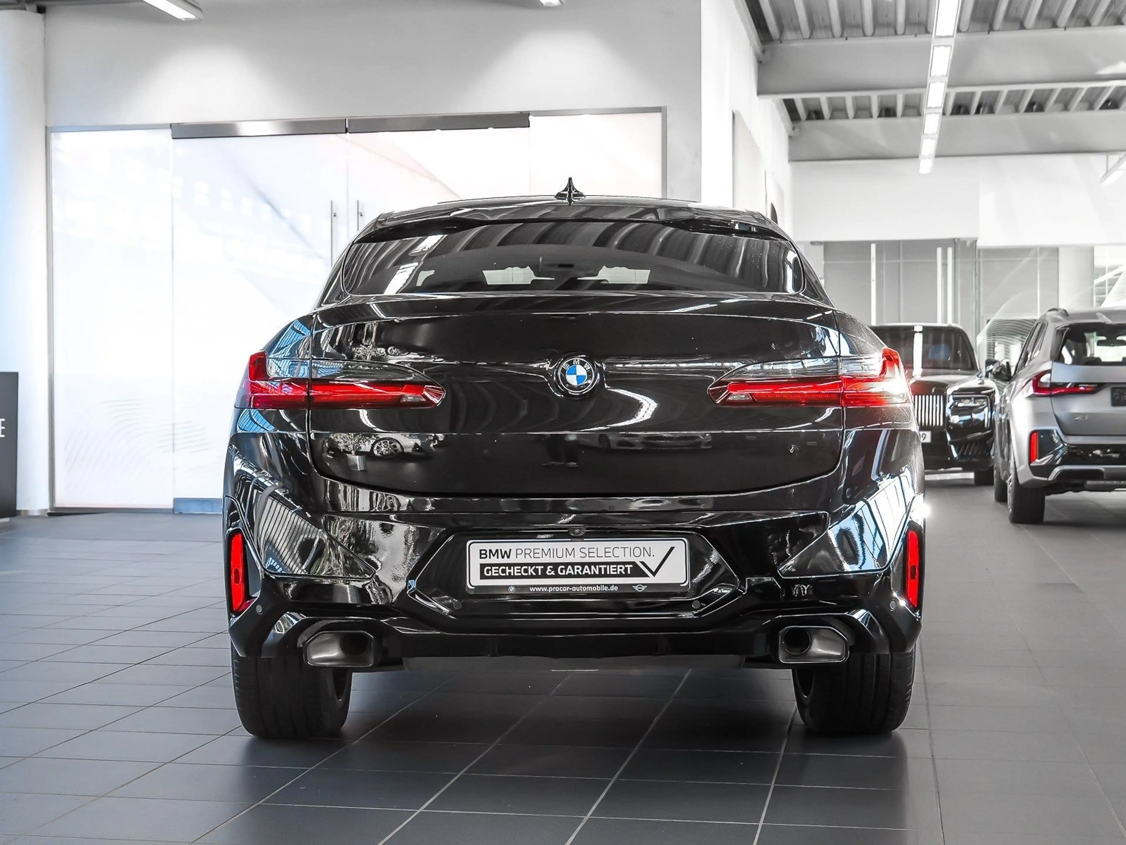BMW X4 xDrive20i M Sport PANO RFK NAVI LED PDC V+H — photo 11