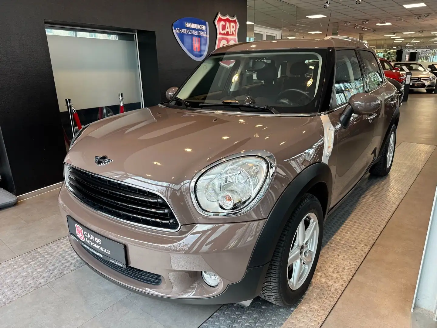 MINI One Countryman One - 1