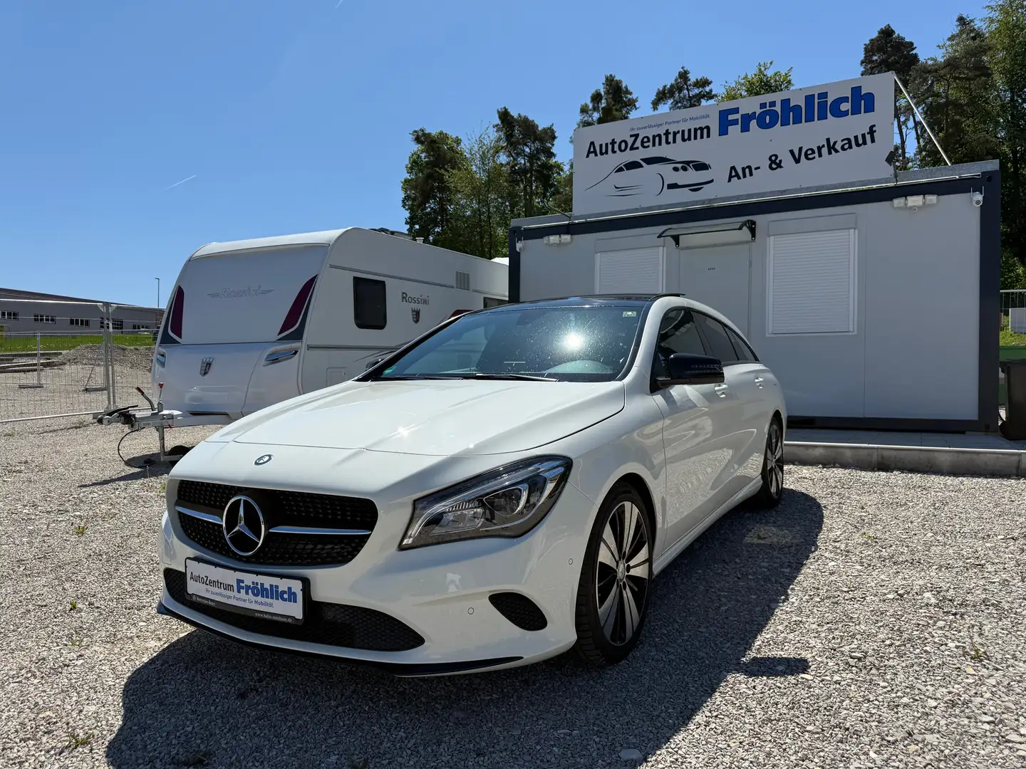 Mercedes-Benz CLA 180 CLA 180 Urban *Night-Paket*Panorama*Rfk*Ahk* Weiß - 1