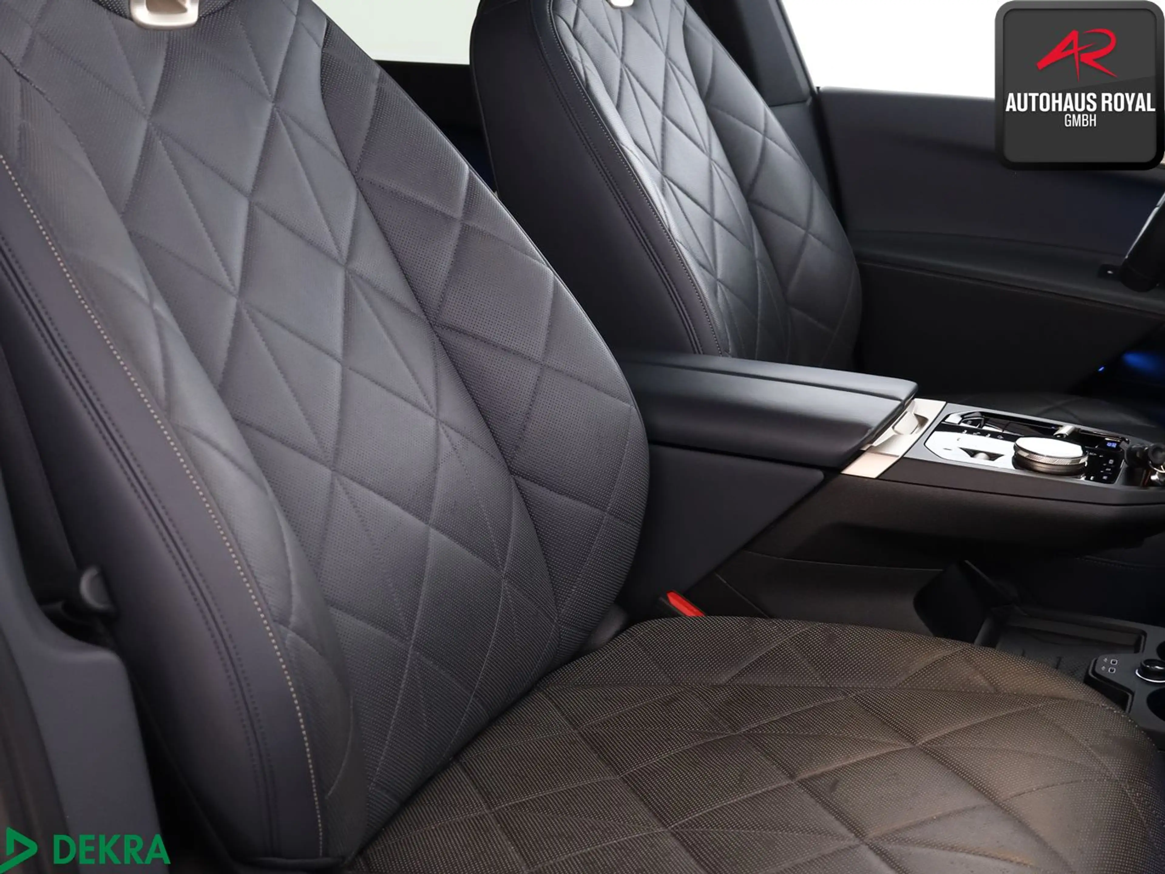 BMW iX xDrive40 SPORT LASER,SKYLOUNGE,360GRAD,HUD — photo 12