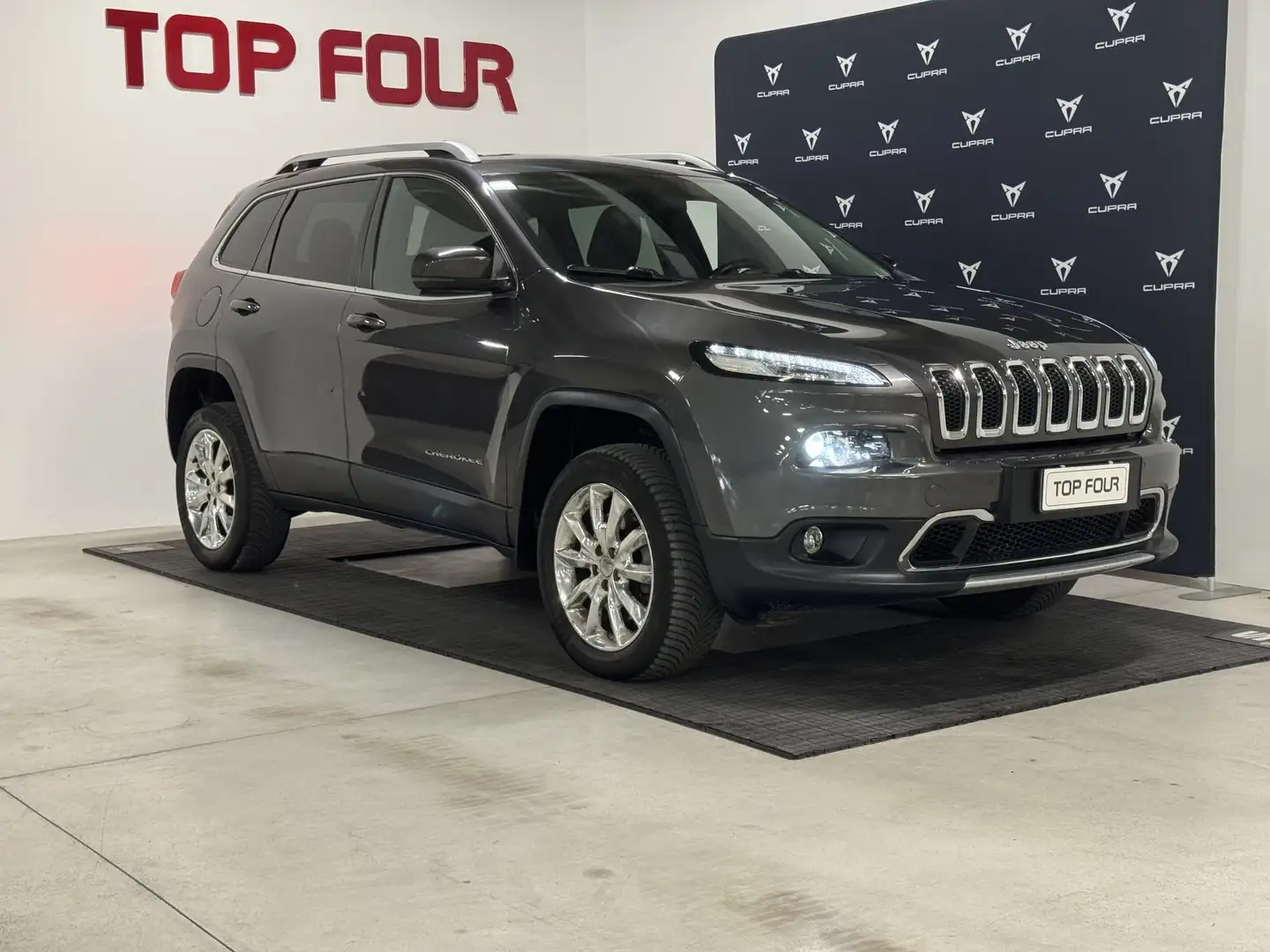 Jeep Cherokee Cherokee 2.0 Mjt II 170CV 4WD Active Drive II Lim Gris - 1