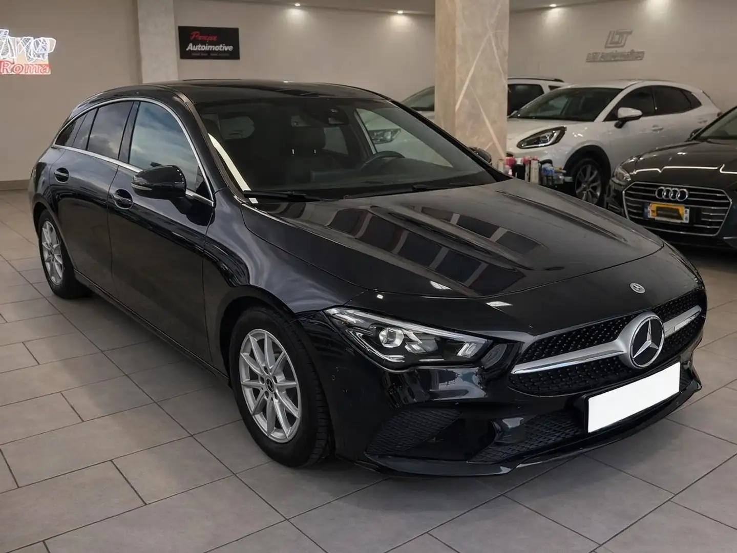 Mercedes-Benz CLA 200 CLA Shooting Brake 200 d Business auto Schwarz - 1