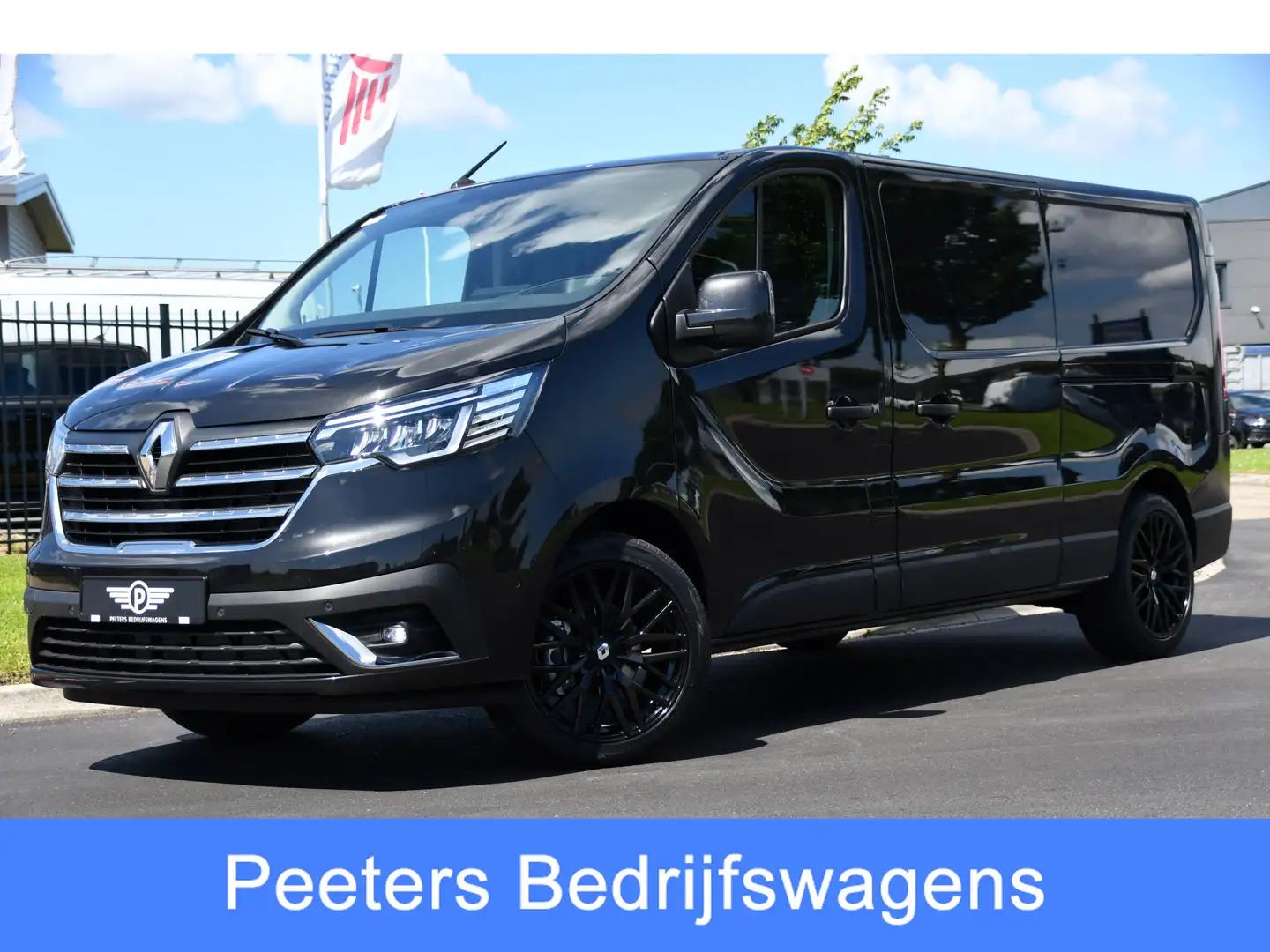 Renault Trafic 2.0 dCi 130 T30 L2H1 Luxe Black Edition Camera, Cr Zwart - 1
