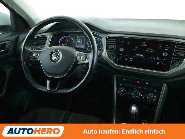 Volkswagen T-Roc view 13