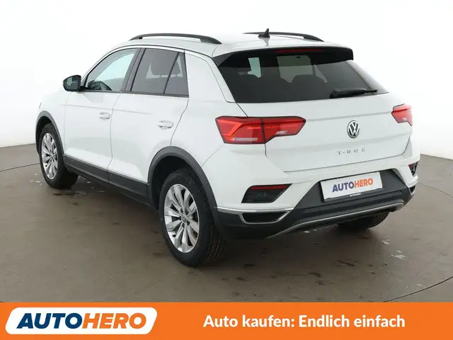 Volkswagen T-Roc view 4