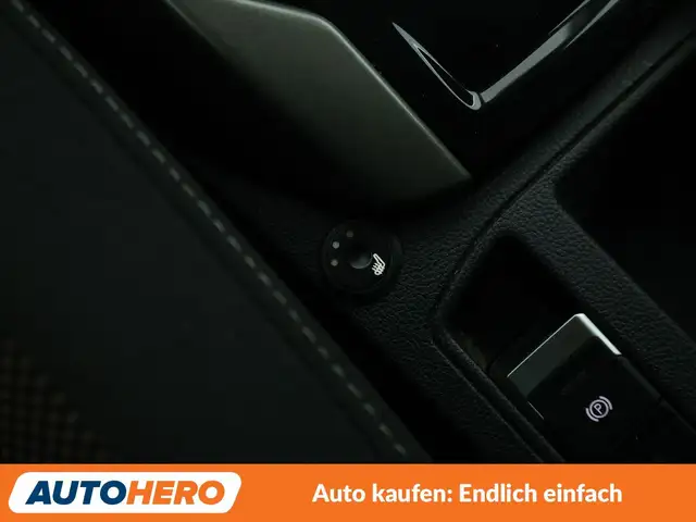 Volkswagen T-Roc view 28