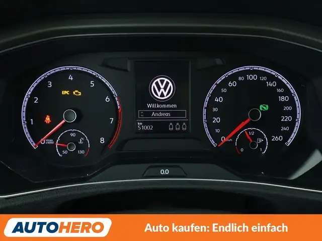 Volkswagen T-Roc view 20