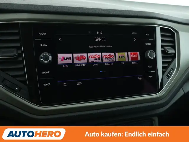 Volkswagen T-Roc view 23