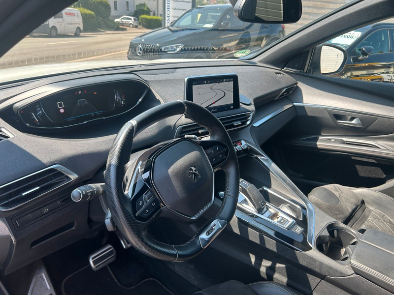Peugeot 5008 GT — photo 15