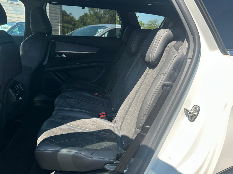 Peugeot 5008 GT — photo 10