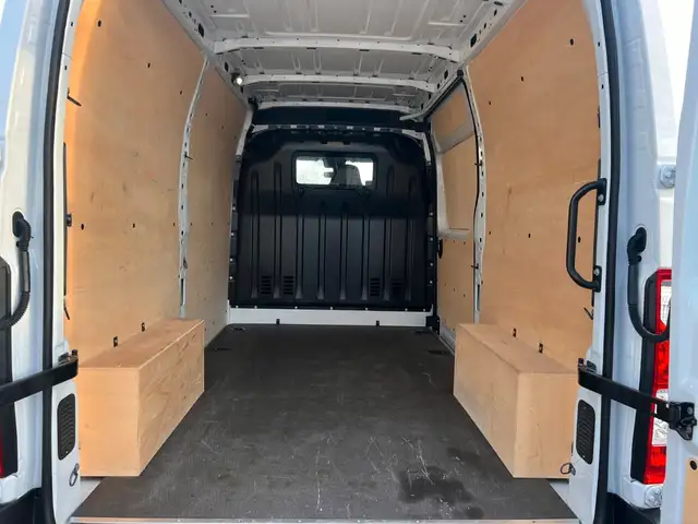 Renault Master view 12
