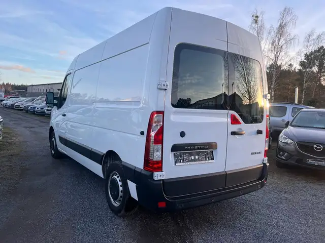 Renault Master view 6