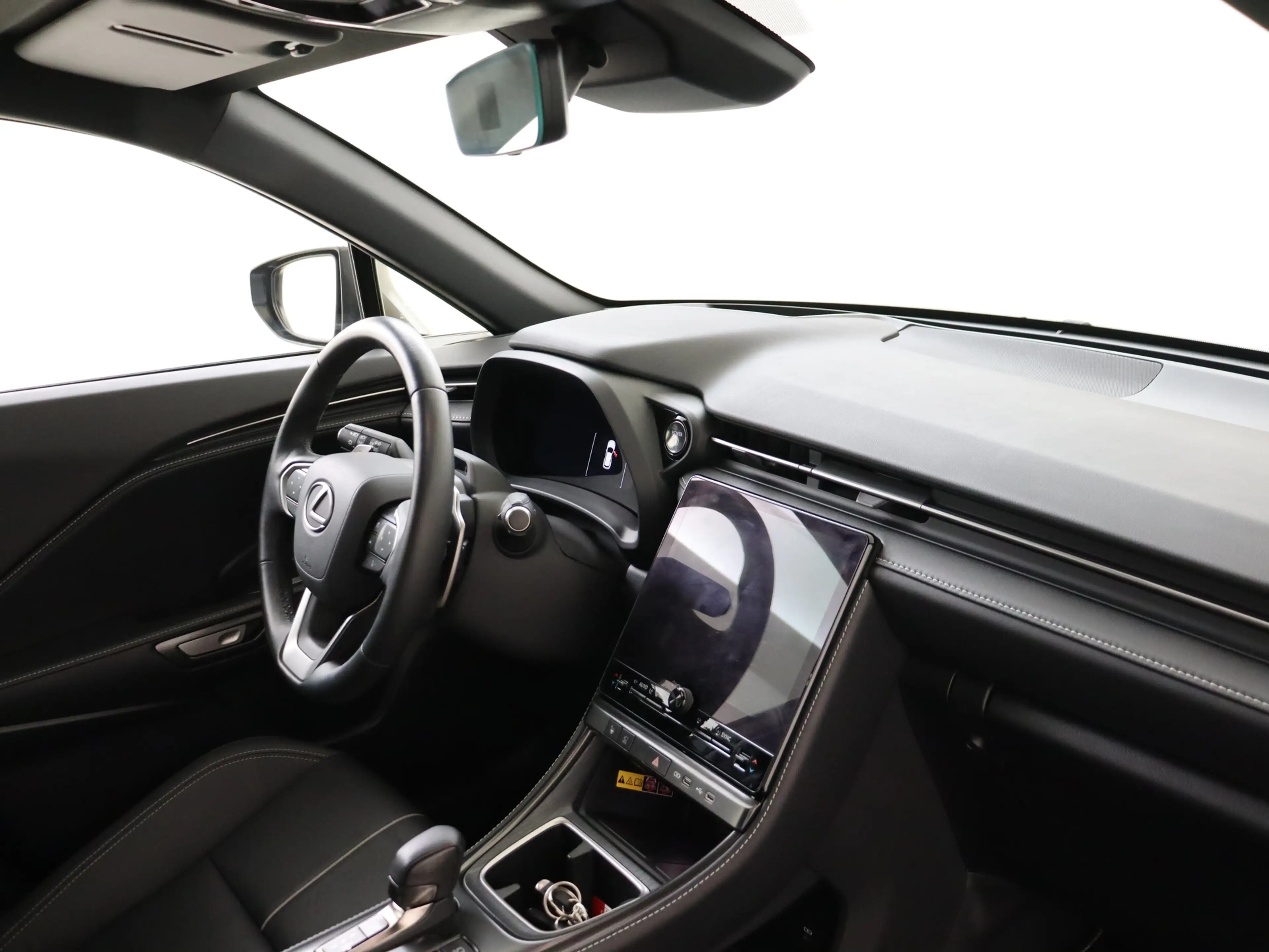 Lexus LBX Relax + Advanced Pakket | Mark Levinson | Bruin Le — photo 6