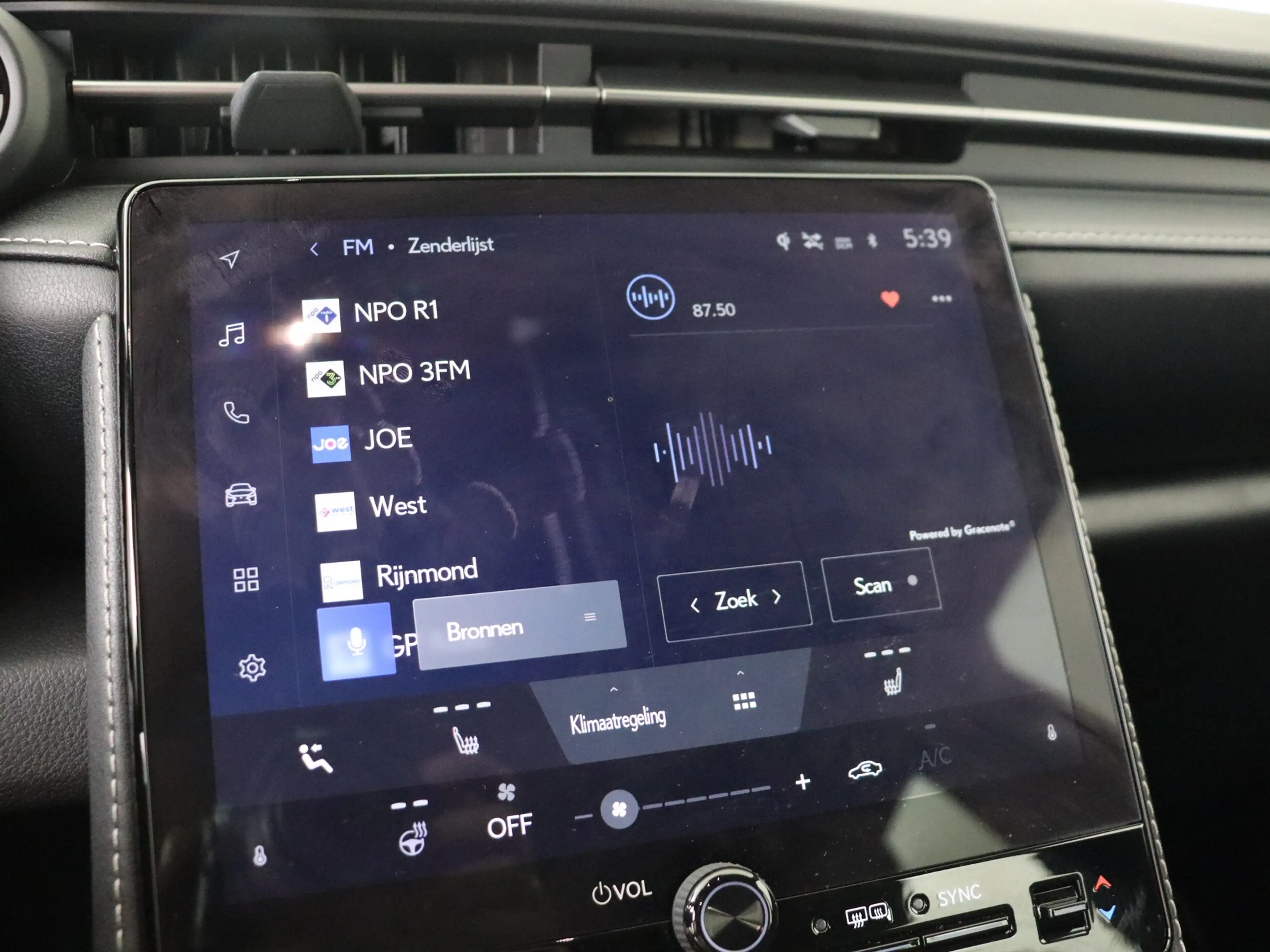 Lexus LBX Relax + Advanced Pakket | Mark Levinson | Bruin Le — photo 8
