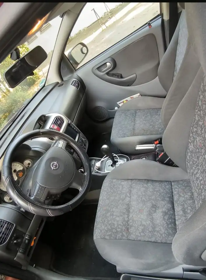 Opel Corsa 1.2 16V Comfort, foto 3