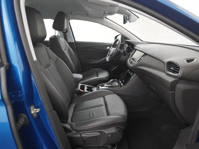 Opel Grandland X view 3