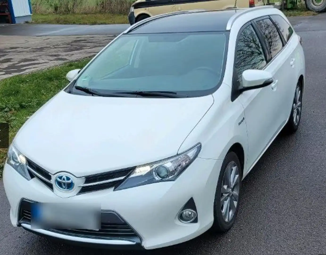 Toyota Auris Auris 1.8 VVT-i Hyb Autom. Touring Sport Life Plus Weiß - 2