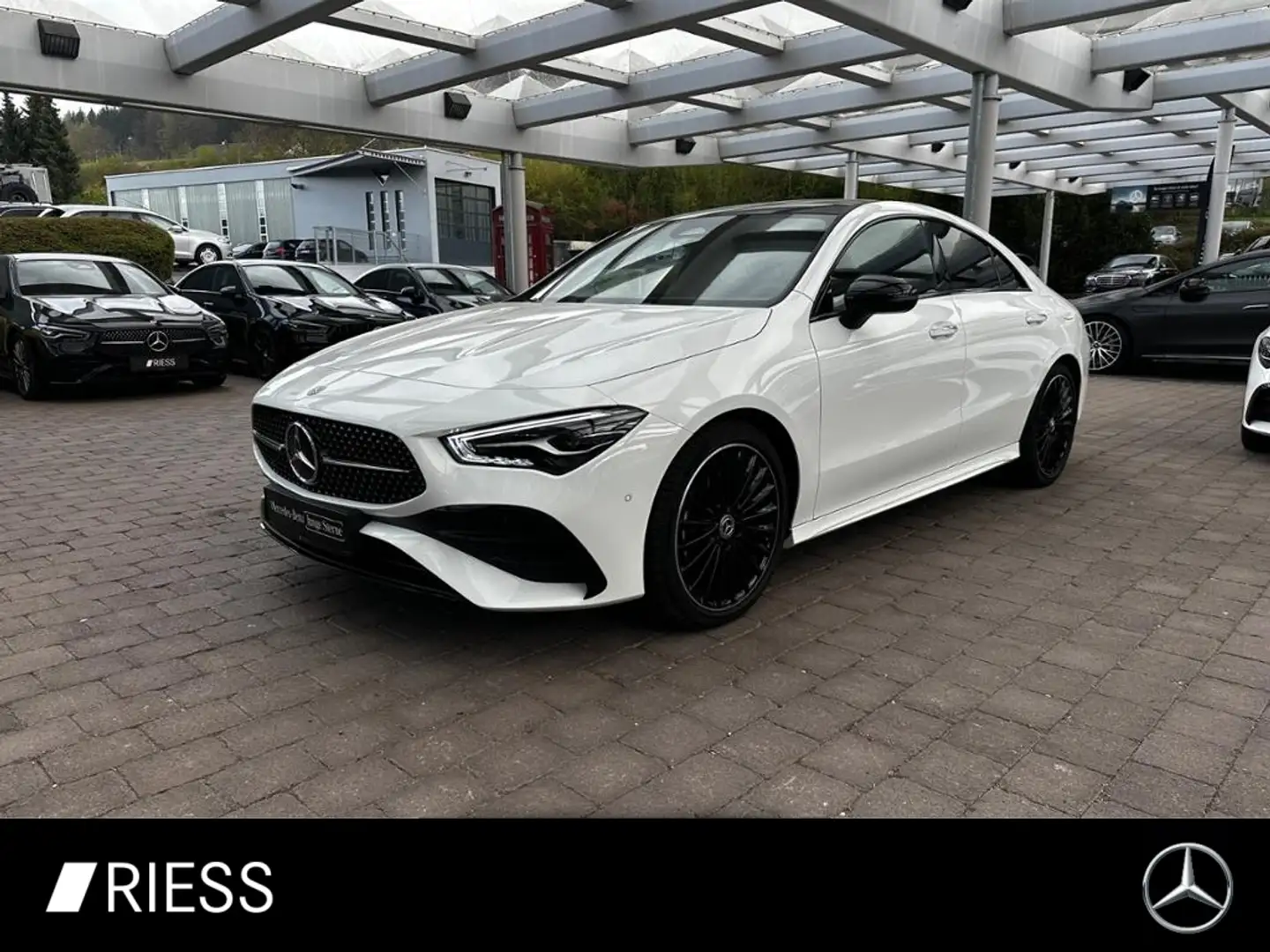 Mercedes-Benz CLA 220 d Cp AMG Sport Night Distr LED Pano Ambi Kamera 19 Blanco - 1